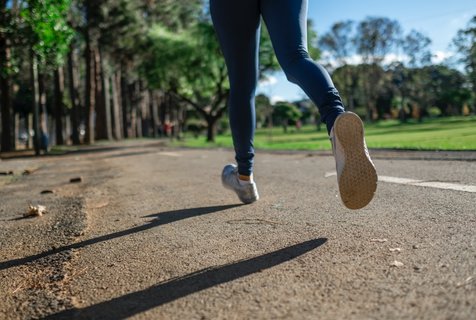 为什么慢跑不建议天天跑？天天慢跑对身体有害吗？
